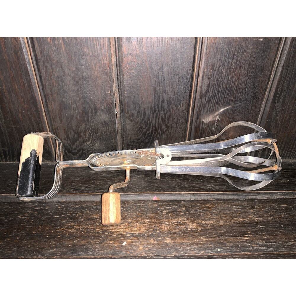 Vintage‎ A&J High Speed Hand Mixer Egg Beater Wooden Handles USA Stainless Steel